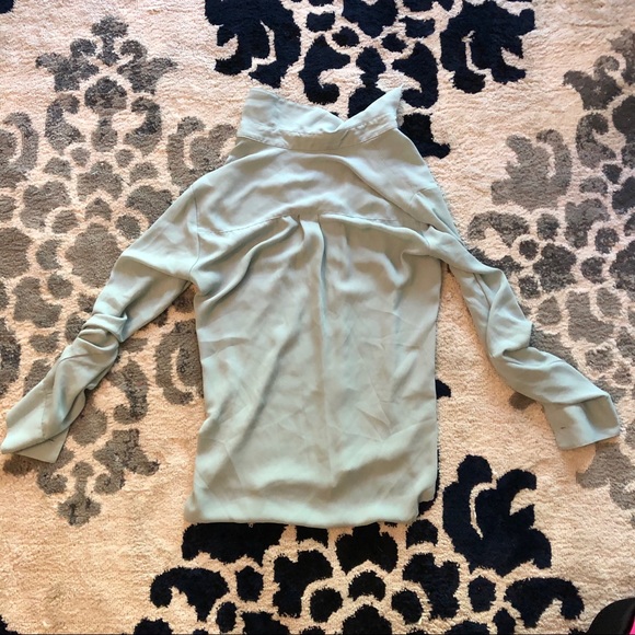 Express Blouse - Picture 4 of 4